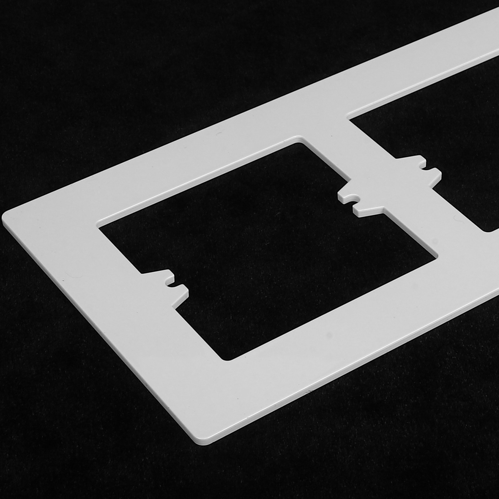 2 sztuki białych elektrycznych – Electrical Outlet Cover recenzja i cena
